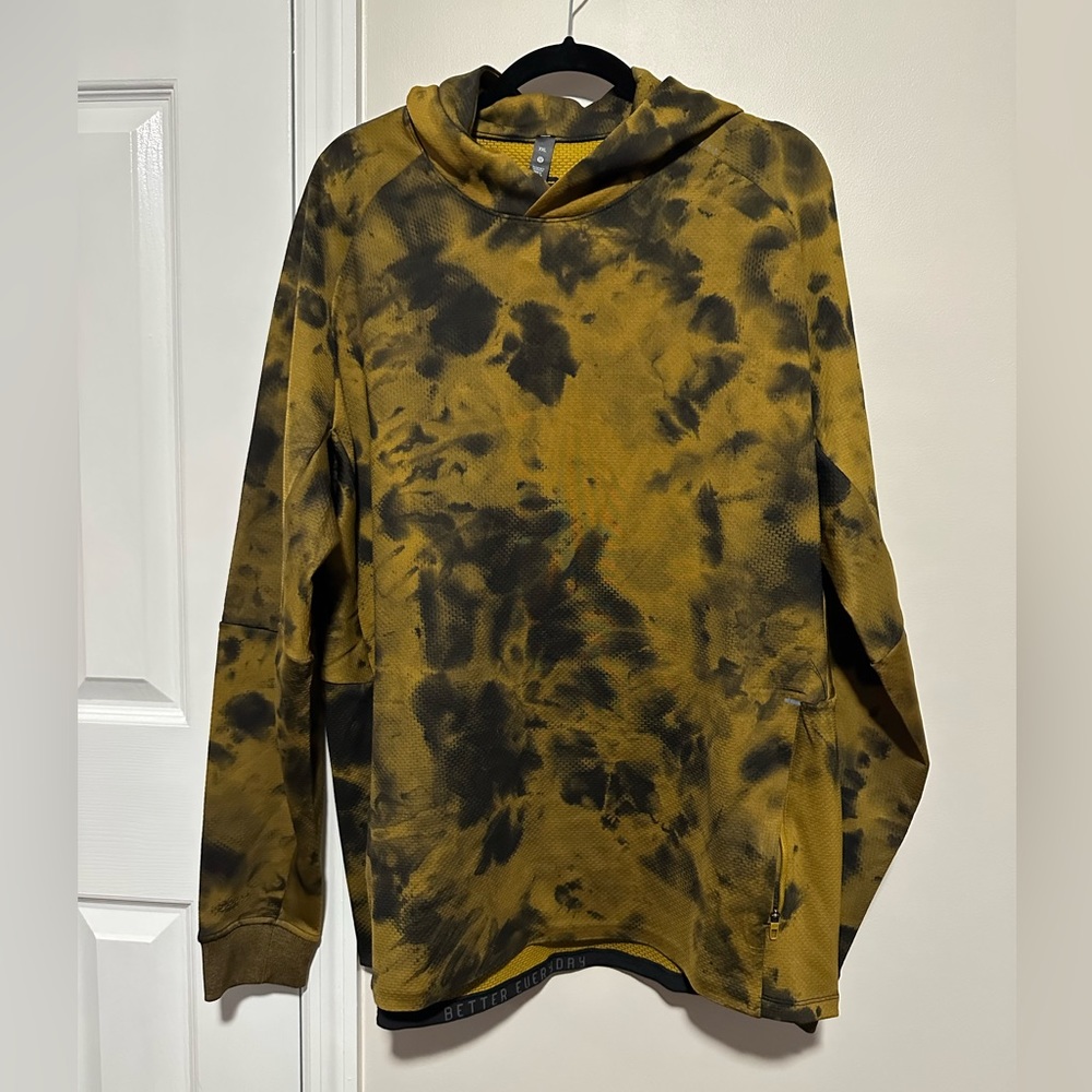 Men’s XXL Lulu Lemon Pullover hoodie